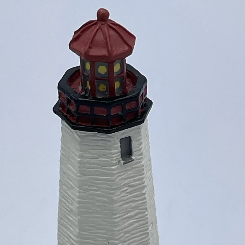 Sandy Hook Lighthouse.-‎ Danbury Mint Historic American Lighthouse Figure 1993